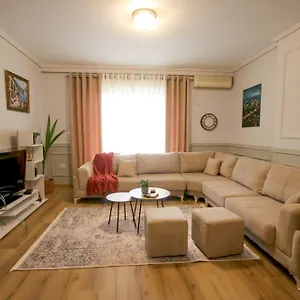 Johan's Tirana